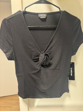 bebe Black Short Sleeve Knot-Rosette  Top